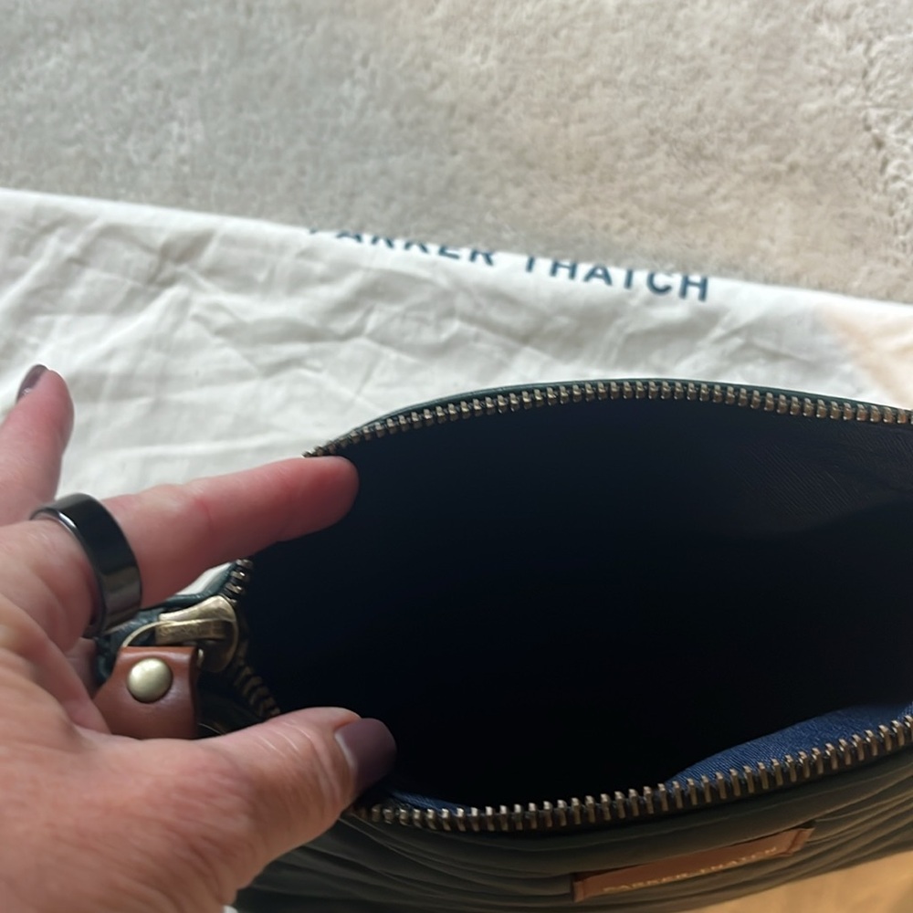 NWOT Parker Thatch Bella Clutch in Hunter Green. Strap not included. - Picture 4 of 4